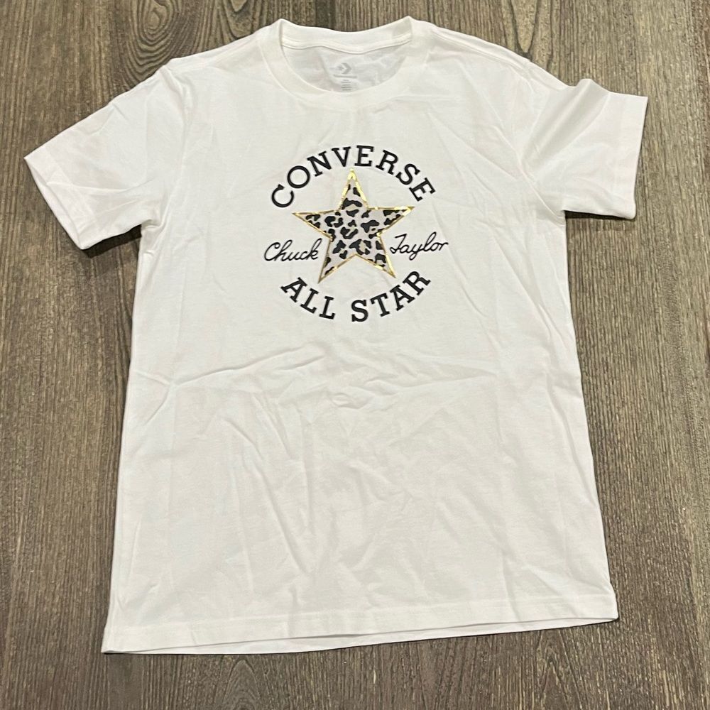 NWOT Converse Leopard Chuck Taylor Patch T-Shirt Slim Fit Crewneck White Small